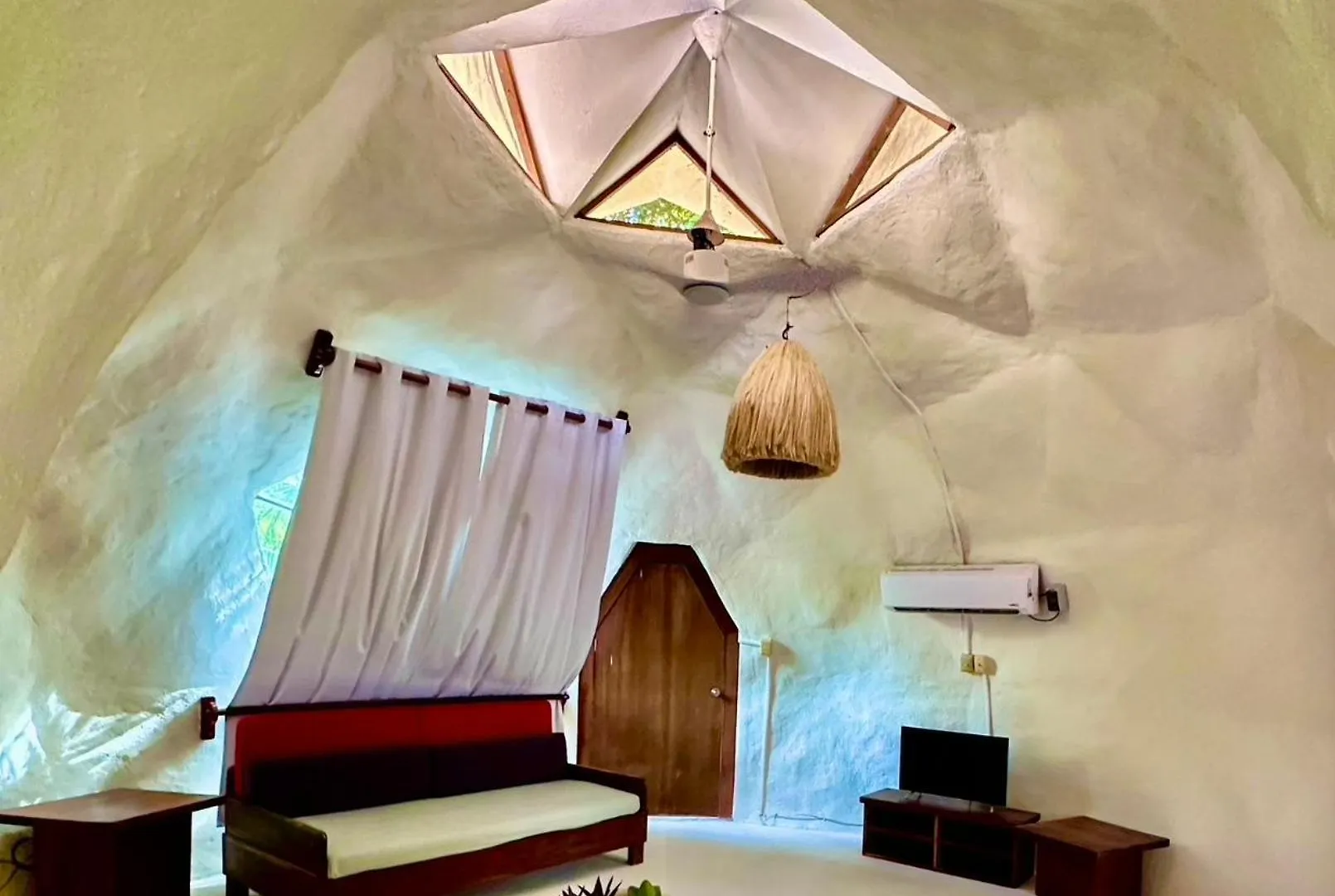 Leon Domes Hotel Boutique Puerto Morelos